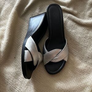 - Talbots Daphne7 Mules 